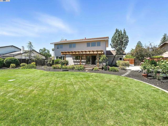 2858 Superior Dr, Livermore CA: https://media.crmls.org/mediaz/2d239142-7909-4968-9721-9efe8b14c765.jpg