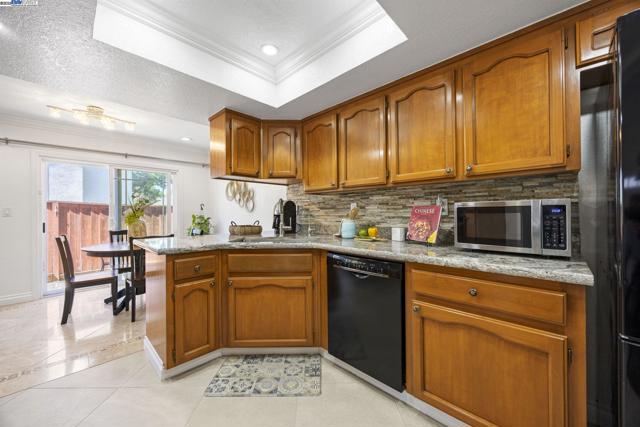 Image 12 of 34 For 2859 El Capitan Dr