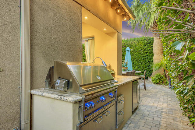 48611 Sojourn Street, Indio CA: https://media.crmls.org/mediaz/2d24ee91-ba32-4aed-985c-2e8bed3053d7.jpg