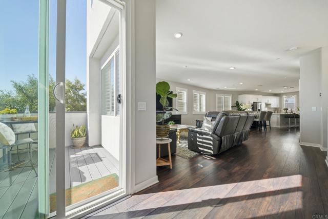 Detail Gallery Image 18 of 72 For 2056 Callisto Terrace, Chula Vista,  CA 91915 - 3 Beds | 3/1 Baths