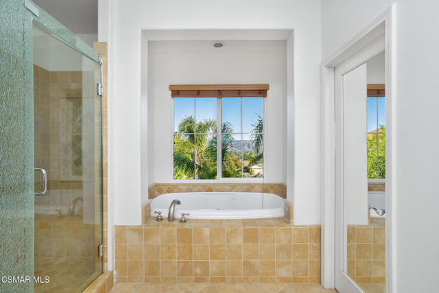 4940 Corral Street, Simi Valley CA: https://media.crmls.org/mediaz/2d2508e8-c5b9-43df-bcd7-ea68bca1ee17.jpg