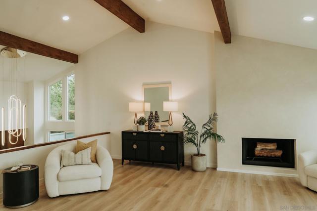 2143 Caminito San Martin, La Jolla CA: https://media.crmls.org/mediaz/2d267236-d6fc-449b-827d-72baa269279b.jpg