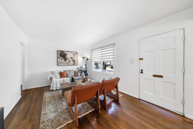516 Bonito Avenue, Imperial Beach CA: https://media.crmls.org/mediaz/2d273885-2b05-4782-8059-4558d4f53b33.jpg