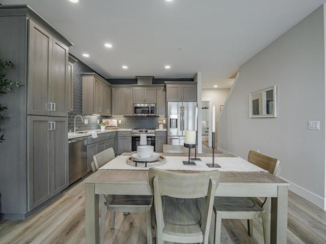 131 Aptos Village Way, Aptos CA: https://media.crmls.org/mediaz/2d276270-18bd-46d5-b47b-7356bb5037da.jpg