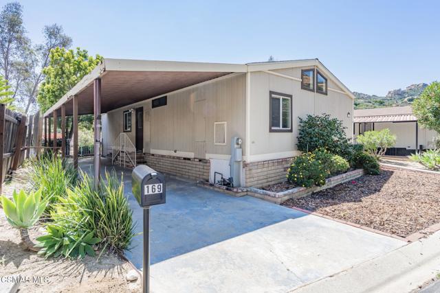 24425 Woolsey Canyon Road, Canoga Park CA: https://media.crmls.org/mediaz/2d277ffe-78ff-476f-bf95-147204916cc1.jpg