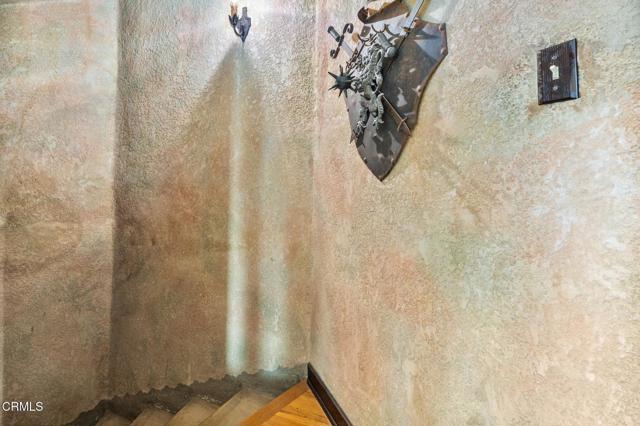 Detail Gallery Image 9 of 64 For 2707 Hermosita Dr, Glendale,  CA 91208 - 3 Beds | 3/1 Baths