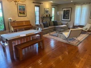 467 Tennyson Avenue, Palo Alto CA: https://media.crmls.org/mediaz/2d27b2ab-ddb8-4bde-bc58-0dbb32aa16e2.jpg