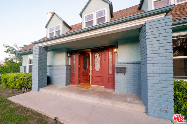12158 Bambi Place, Granada Hills CA: https://media.crmls.org/mediaz/2d29fe81-280a-4286-9f48-a13fde8ceb04.jpg