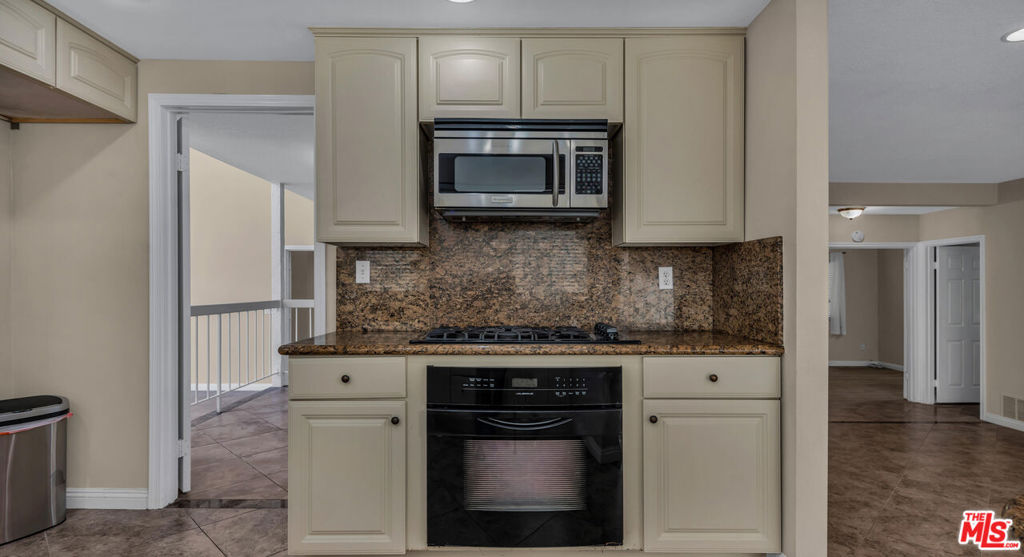 MLS #25543671 img 10