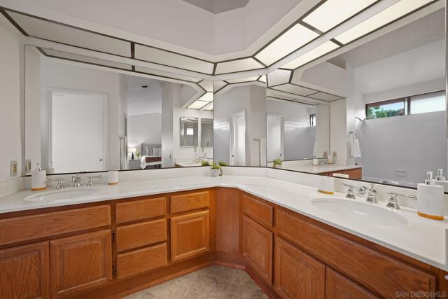 9197 Buckwheat St, San Diego CA: https://media.crmls.org/mediaz/2d2a667c-cd64-46ec-b5d0-3d6608573bc2.jpg