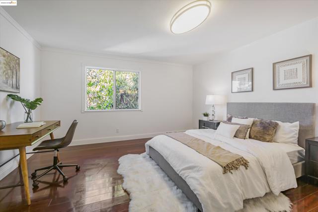 15 Long Creek Cir, Clayton CA: https://media.crmls.org/mediaz/2d2b99c0-78bd-4540-ac47-beecc3d894a8.jpg