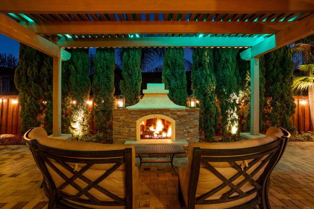 3753 Bergen Peak Place, Carlsbad CA: https://media.crmls.org/mediaz/2d2bc36e-6818-4d50-89b5-5706f62e1af7.jpg
