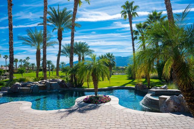 58061 Carmona, La Quinta CA: https://media.crmls.org/mediaz/2d2c5414-ab57-4266-bf95-0e2373b48dc4.jpg