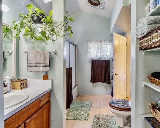 610 San Felipe Road, Gilroy CA: https://media.crmls.org/mediaz/2d2d8bd1-1202-4a9d-9196-63c678434547.jpg