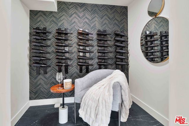 1648 Summitridge, Beverly Hills CA: https://media.crmls.org/mediaz/2d2dab81-4b02-46c5-8a72-06c4ef569c23.jpg