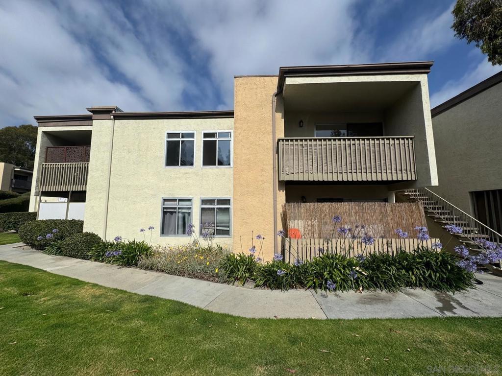 432 Edgehill Ln #8