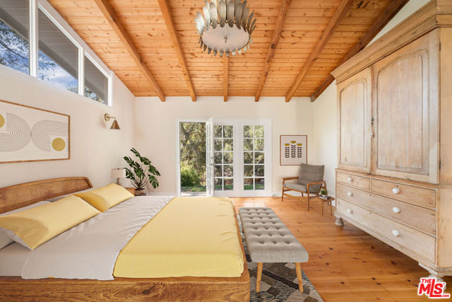 2457 Liberty Lane, Topanga CA: https://media.crmls.org/mediaz/2d2e3858-3845-495c-9c01-b31fbb14547c.jpg