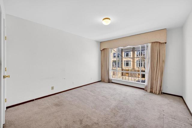 476 7th Avenue, San Francisco CA: https://media.crmls.org/mediaz/2d2f52ae-f050-4987-963b-db33437d50a9.jpg