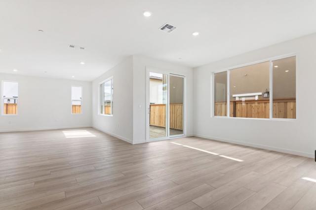 2508 Big Sky Drive, Fairfield CA: https://media.crmls.org/mediaz/2d2f9557-4d21-420d-ad71-51c6e15065c9.jpg