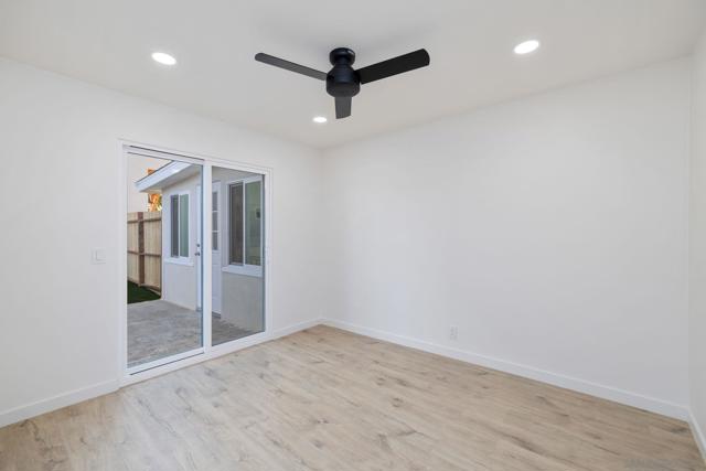 4626 4628 Derrick dr, San Diego CA: https://media.crmls.org/mediaz/2d2fa272-590c-45c6-8c93-42d095d595e3.jpg