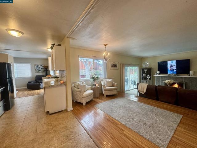 Image 9 of 46 For 2279 Saint George Dr