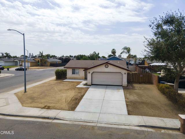 4203 Noella Road, Bakersfield CA: https://media.crmls.org/mediaz/2d30dedc-1d92-4dd7-9bf9-c4b11fe5c5f8.jpg