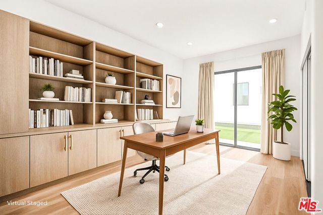 535 N Formosa Avenue, Los Angeles CA: https://media.crmls.org/mediaz/2d322a3c-02ca-4ffa-8bcf-0d78849baa5c.jpg