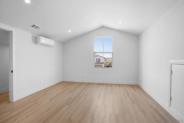 1120 Parkview Dr, Oceanside CA: https://media.crmls.org/mediaz/2d322ca2-b8b7-4969-b9fd-bc5a7b9e67bc.jpg