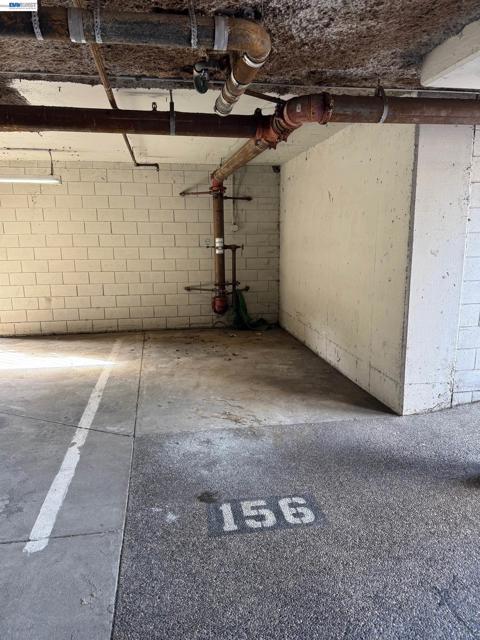 39206 Guardino Dr, Fremont CA: https://media.crmls.org/mediaz/2d349f0a-752d-4b5f-8f98-e3bd67e983a7.jpg