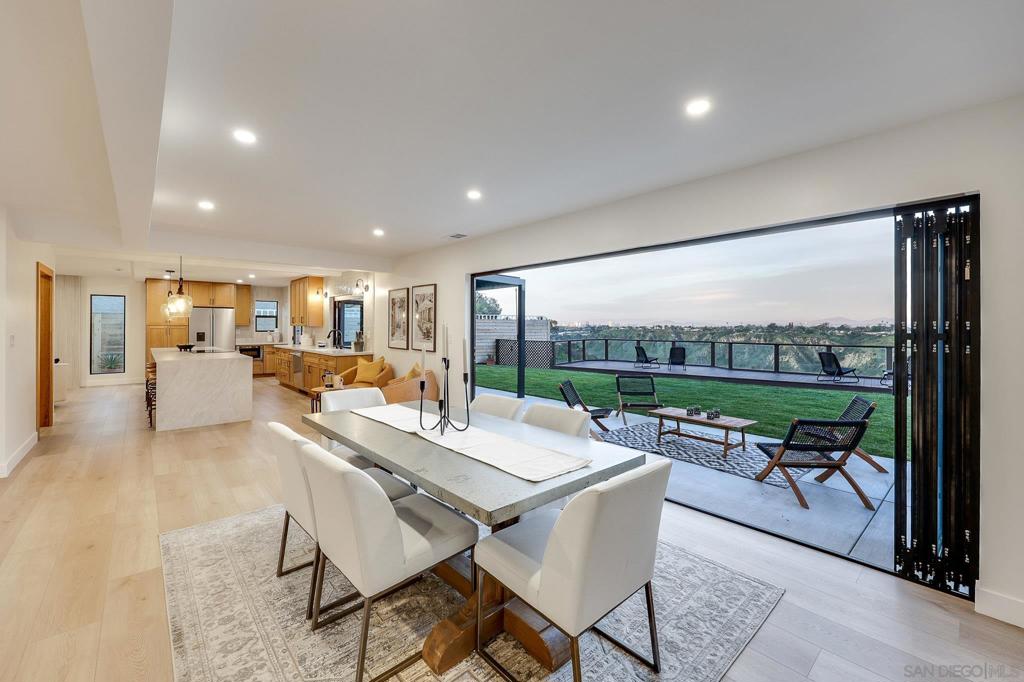 5777 Desert View Dr - photo 4