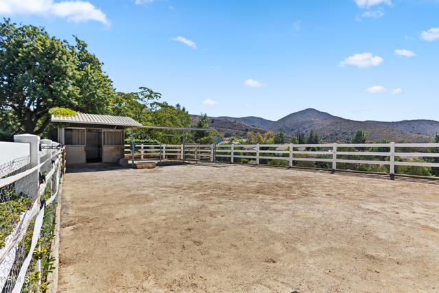 Detail Gallery Image 15 of 21 For 1894 Rambling Rd, Simi Valley,  CA 93065 - 4 Beds | 3 Baths