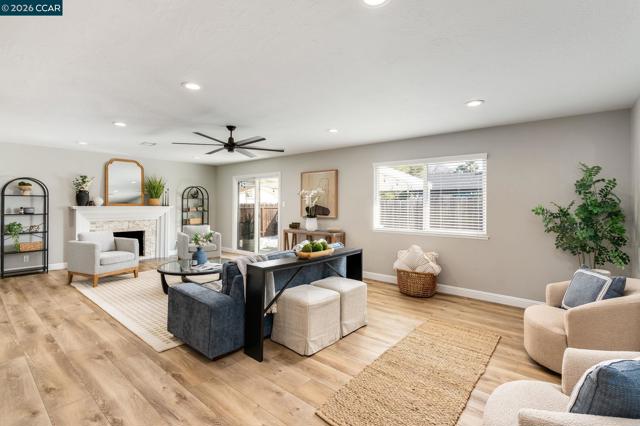 Image 3 of 41 For 3916 Saint Michael Ct