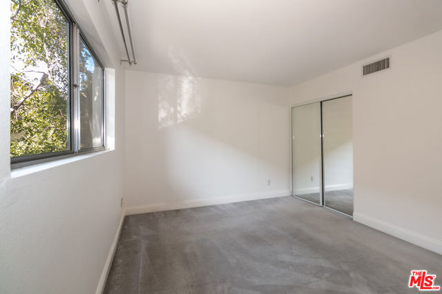 4859 Coldwater Canyon Avenue, Sherman Oaks CA: https://media.crmls.org/mediaz/2d370faf-2e58-4c36-bc5f-e59b3cf713fc.jpg