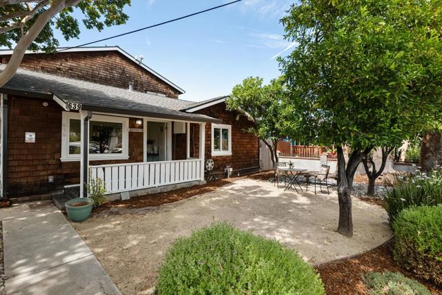 639 Douglas Avenue, Redwood City CA: https://media.crmls.org/mediaz/2d371f1d-227d-421d-a7f8-a8526009f8be.jpg