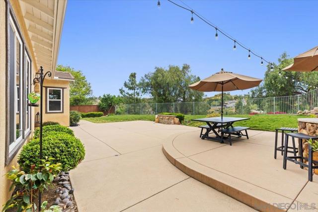 3180 Ridgeline Place, Escondido CA: https://media.crmls.org/mediaz/2d381691-483b-4d31-b6d1-856addf50728.jpg