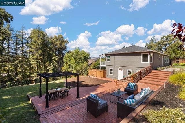 151 Andrea Drive, Walnut Creek CA: https://media.crmls.org/mediaz/2d38a103-747c-431c-8542-74f0cb86fa21.jpg