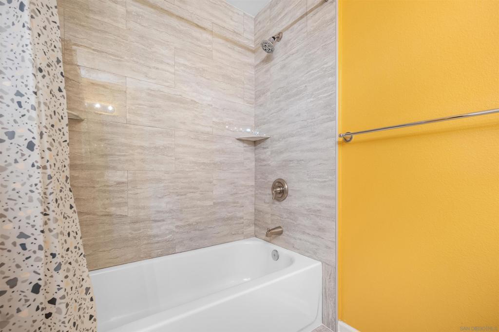 MLS #250034702SD img 22