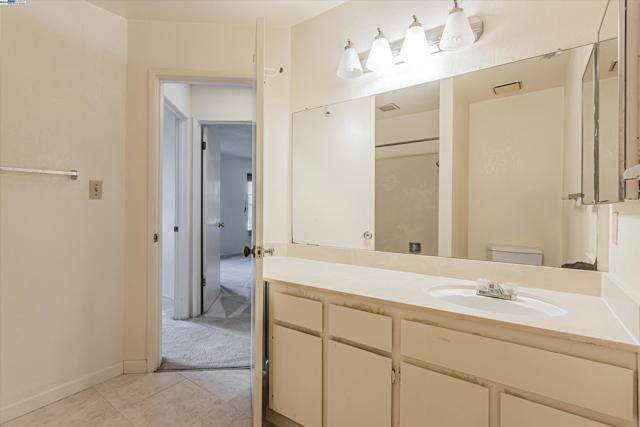 Image 30 of 40 For 1741 Abington Ct