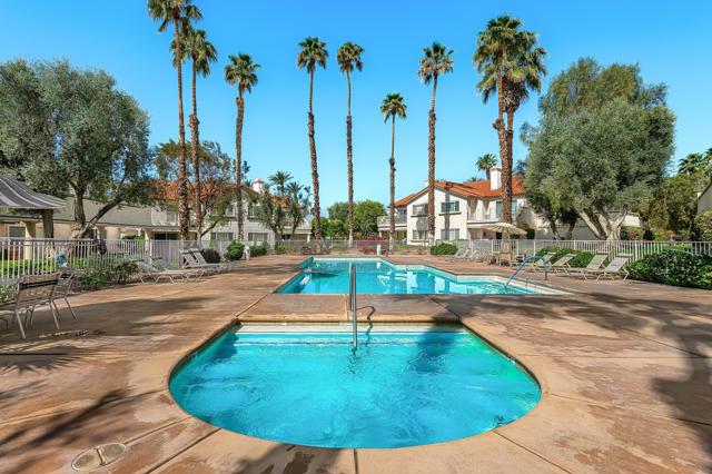 618 Vista Lago N Circle, Palm Desert CA: https://media.crmls.org/mediaz/2d397e2c-f47a-475f-aae3-001878439cac.jpg