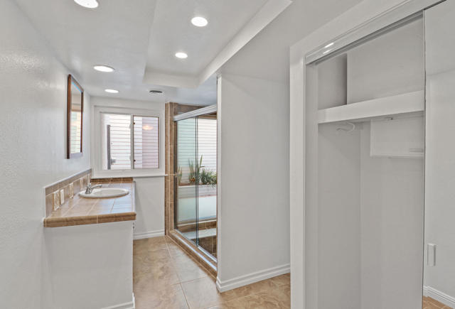 2518 S Sierra Madre, Palm Springs CA: https://media.crmls.org/mediaz/2d39bd3d-2297-4064-9345-3be94544b4f8.jpg