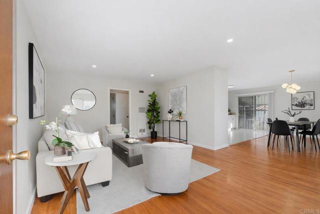 Detail Gallery Image 3 of 25 For 827 S 39th St, San Diego,  CA 92113 - 3 Beds | 2 Baths