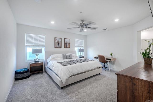 Detail Gallery Image 3 of 35 For 1374 Palo Verde Way, Vista,  CA 92083 - 3 Beds | 2/1 Baths