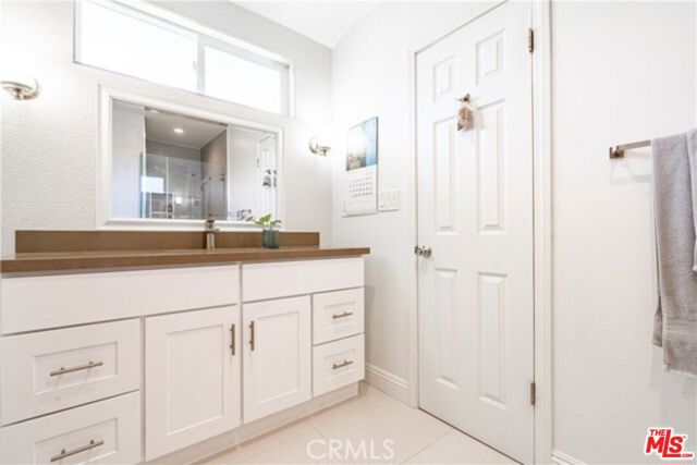 5714 El Canon Avenue, Woodland Hills CA: https://media.crmls.org/mediaz/2d3d645f-9001-49fe-a330-33c77d05a84f.jpg