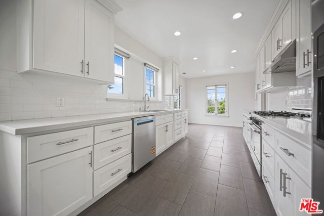 1148 S Stanley Avenue, Los Angeles CA: https://media.crmls.org/mediaz/2d3d7c88-cd45-4b7f-805a-fe5daf80b80d.jpg