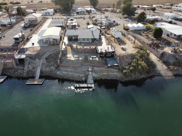 5682 Colorado River Road, Blythe CA: https://media.crmls.org/mediaz/2d3d9a20-0f68-47cc-a20b-a06bed654d19.jpg