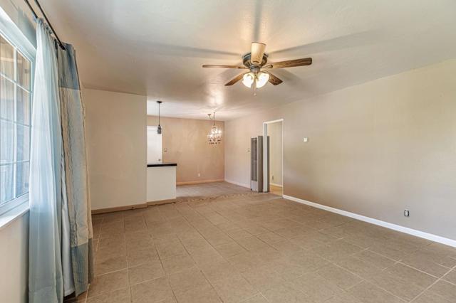 263 Maple Street, Hollister CA: https://media.crmls.org/mediaz/2d3da93a-a09a-4cf6-85ac-42fd094e30db.jpg