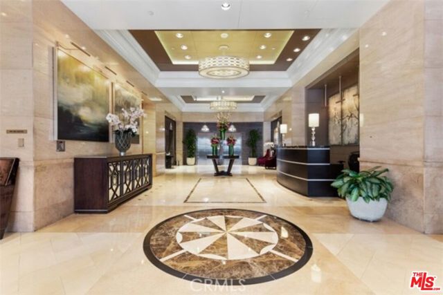 10520 Wilshire Boulevard, Los Angeles CA: https://media.crmls.org/mediaz/2d3ed83a-38cc-48ee-819c-0dcaadbe7bd5.jpg