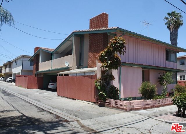 10515 Tabor Street, Los Angeles, California 90034, ,Multi-Family,For Sale,Tabor,24393489