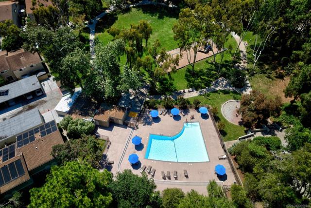 8090 Camino Kiosco, San Diego CA: https://media.crmls.org/mediaz/2d40c308-6e6d-407c-bced-ad6cf35e32e5.jpg