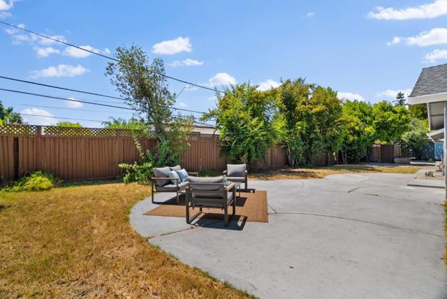 1488 Sunland Court, San Jose CA: https://media.crmls.org/mediaz/2d411539-1e9d-4348-9847-2449d20d88c2.jpg